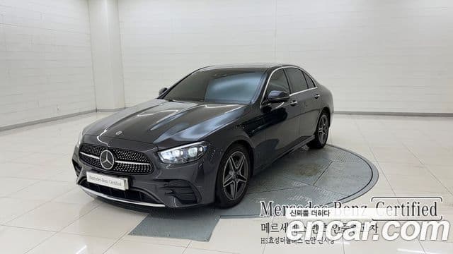 Mercedes-Benz E-Class 2023 — Фото 10/20