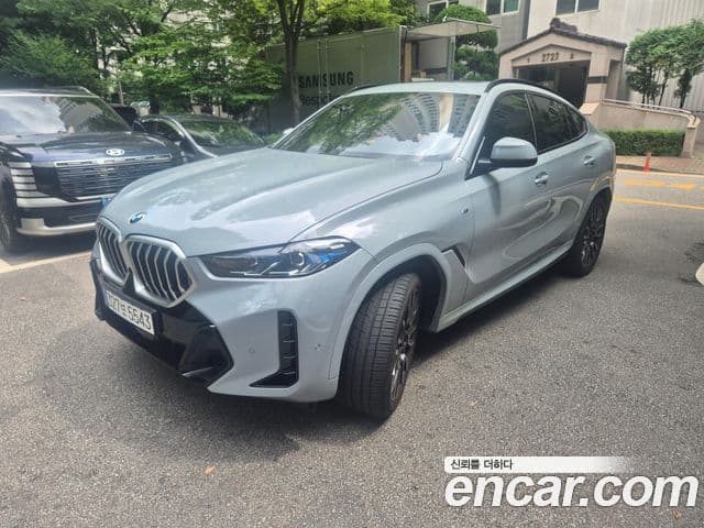 BMW X6 2025 — Фото 8/17