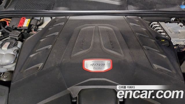 Porsche Cayenne 2021 — Photo 6/10