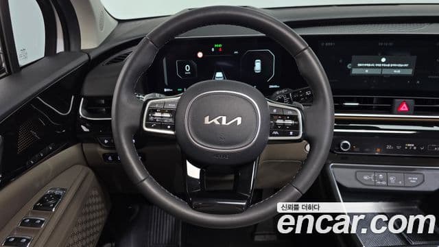Kia Carnival 2024 — Фото 13/20