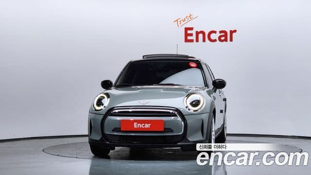 Mini Cooper 2021 — ფოტო 12/33