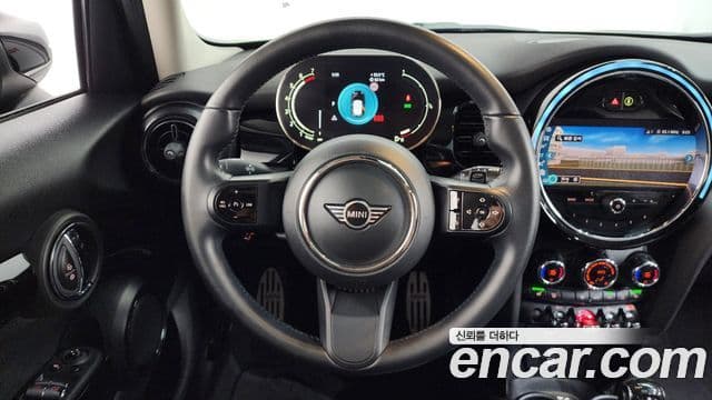 Mini Cooper 2021 — ფოტო 9/33