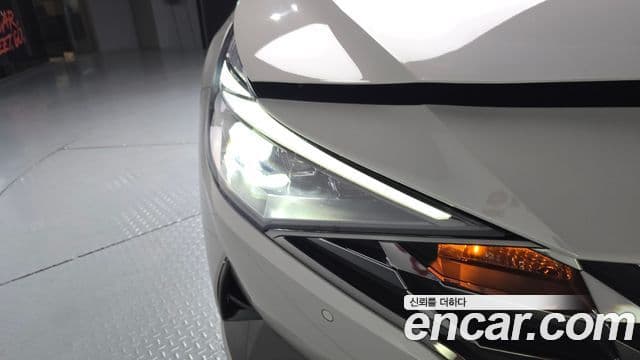 Hyundai The New Avante Hybrid 2022 — ფოტო 26/34