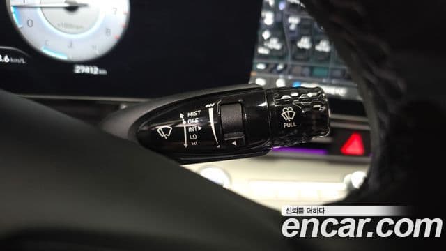 Hyundai The New Avante Hybrid 2022 — ფოტო 10/34