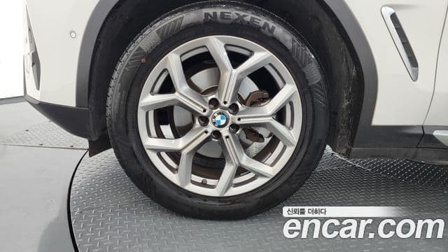 BMW X3 2022 — Photo 18/33