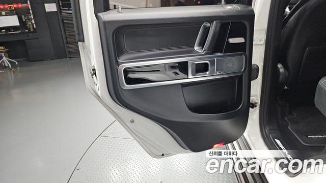 Mercedes-Benz G-Class 2021 — Photo 20/33