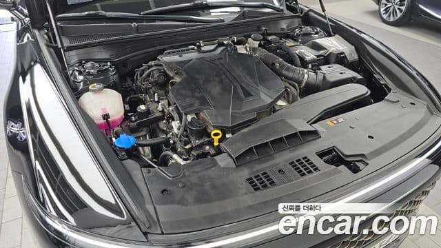 Hyundai Grandeur Hybrid 2024 — ფოტო 10/20