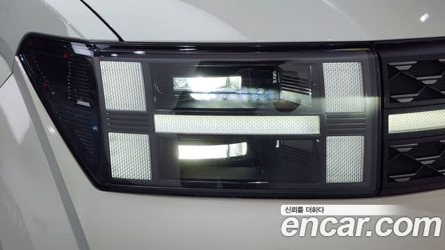 Hyundai Santa Fe 2023 — Photo 12/38