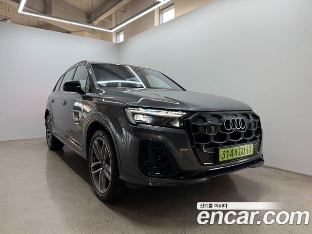 Audi Q7 2025 — Photo 6/20