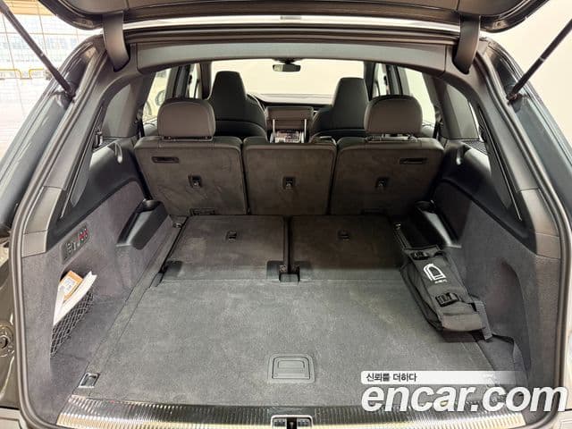 Audi Q7 2025 — Photo 5/20