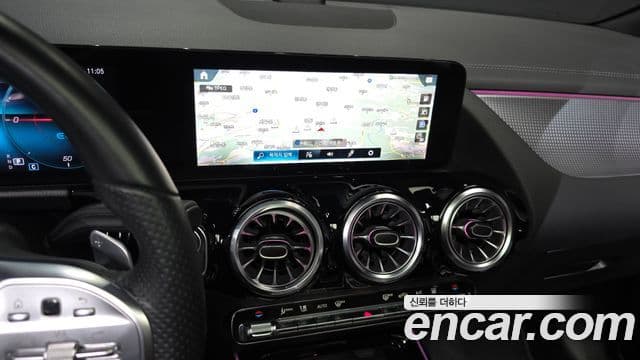 Mercedes-Benz EQA 2023 — ფოტო 8/20