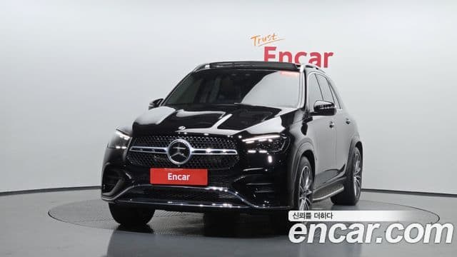 Mercedes-Benz GLE-Class 2025 — Photo 32/36