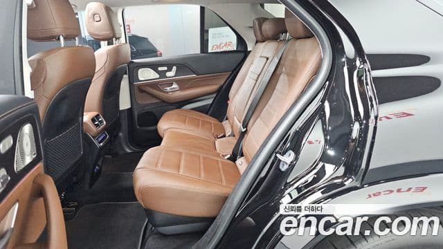 Mercedes-Benz GLE-Class 2025 — Photo 35/36