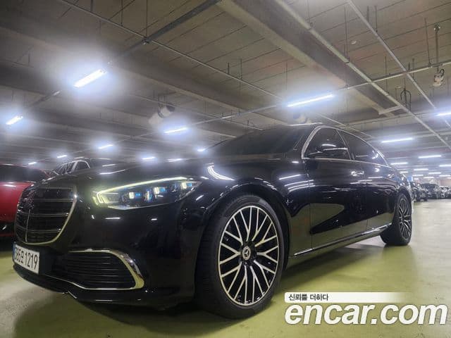 Mercedes-Benz S-Class 2023 — Photo 16/20