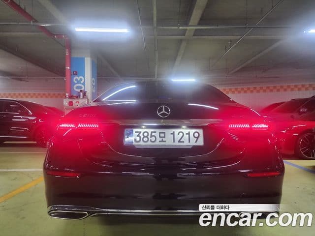 Mercedes-Benz S-Class 2023 — Photo 19/20