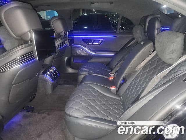 Mercedes-Benz S-Class 2023 — Photo 14/20