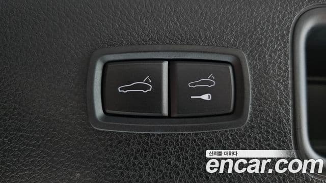 Porsche Macan 2023 — Photo 15/34