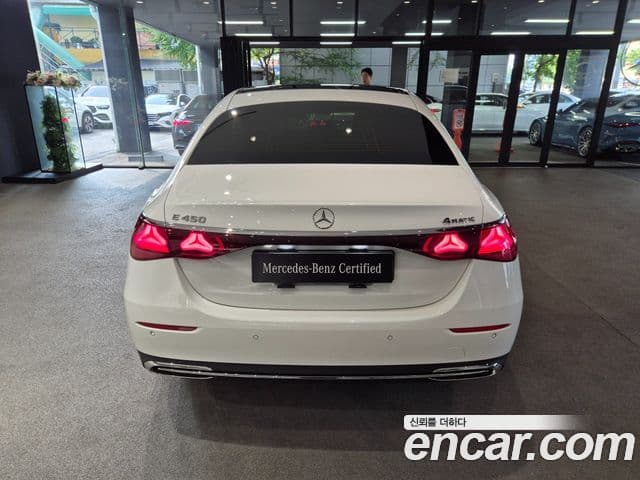 Mercedes-Benz E-Class 2026 — Photo 7/20