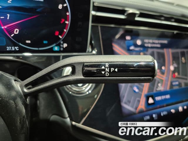 Mercedes-Benz E-Class 2026 — Photo 13/20