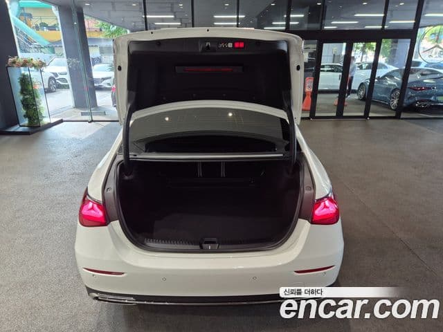 Mercedes-Benz E-Class 2026 — Photo 15/20