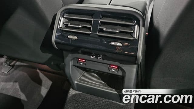 BMW 5 Series 2025 — Şəkil 8/34
