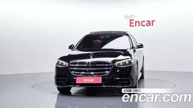 Mercedes-Benz S-Class 2022 — Photo 7/33