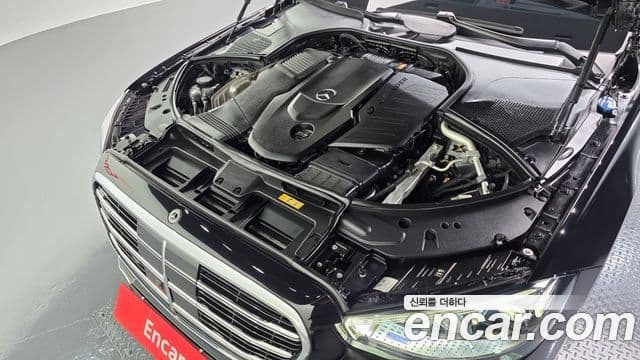 Mercedes-Benz S-Class 2022 — Photo 20/33
