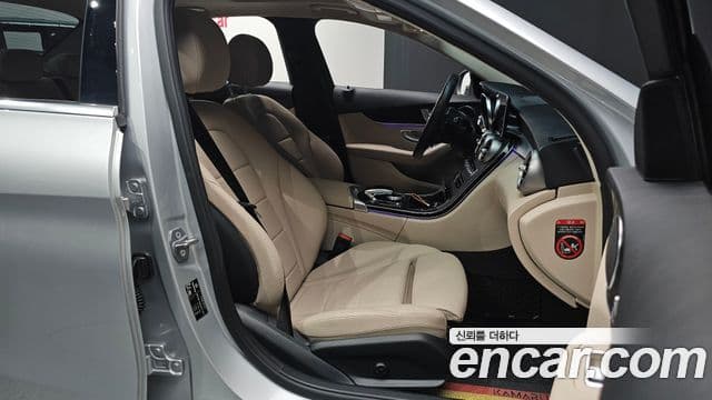 Mercedes-Benz C-Class 2019 — ფოტო 12/33