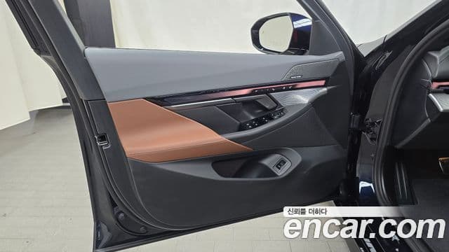 BMW 5 Series 2026 — Photo 25/33