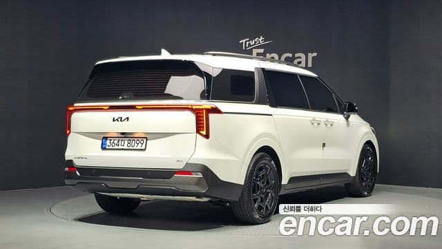 Kia Carnival 2025 — Фото 2/20