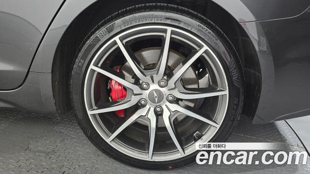 Genesis G70 2018 — Photo 33/33