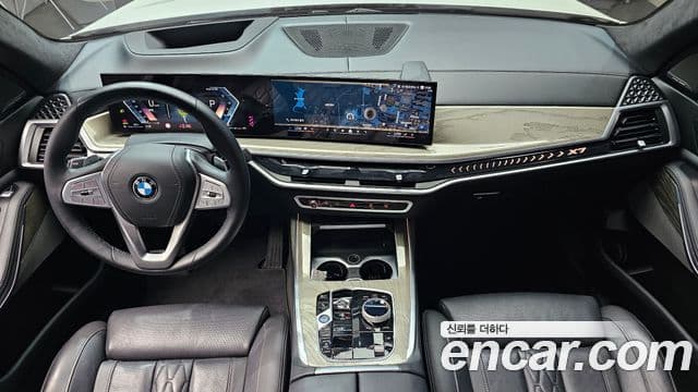 BMW X7 2023 — Photo 6/36