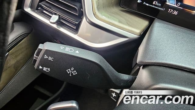 BMW X7 2023 — Photo 33/36