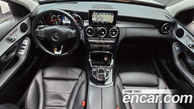 Mercedes-Benz C-Class 2018 — Şəkil 22/34