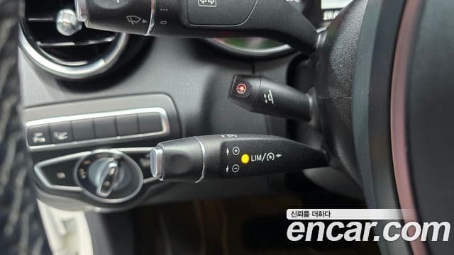 Mercedes-Benz C-Class 2018 — Şəkil 21/34