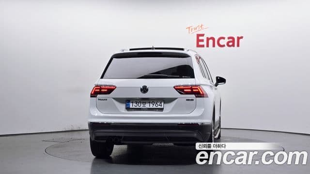 Volkswagen Tiguan 2020 — Photo 35/35