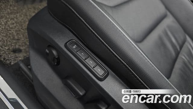 Volkswagen Tiguan 2020 — Photo 1/35