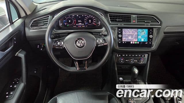Volkswagen Tiguan 2020 — Photo 19/35
