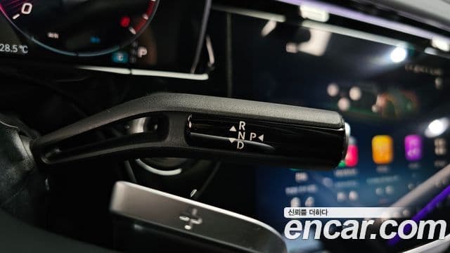 Mercedes-Benz E-Class 2026 — Photo 17/38
