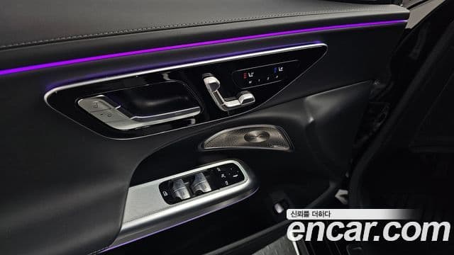 Mercedes-Benz E-Class 2026 — Photo 16/38
