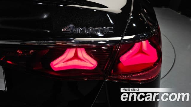 Mercedes-Benz E-Class 2026 — Photo 35/38