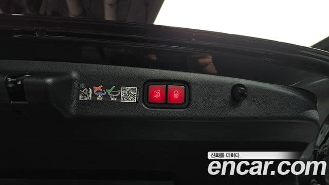 Mercedes-Benz E-Class 2026 — Photo 26/38