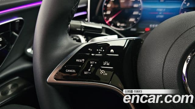Mercedes-Benz E-Class 2026 — Photo 33/38