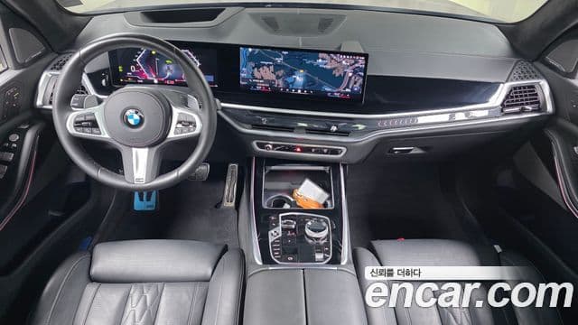BMW X7 2024 — Photo 23/36