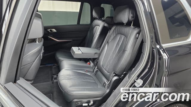 BMW X7 2024 — Photo 34/36