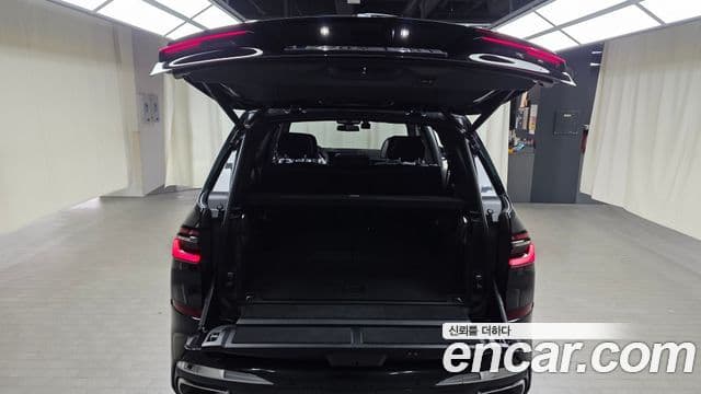 BMW X7 2024 — Photo 22/36