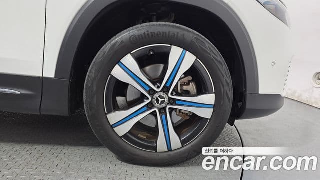 Mercedes-Benz EQB 2022 — ფოტო 13/33