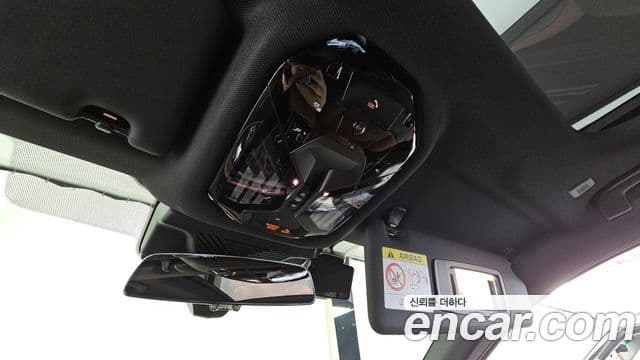BMW 5 Series 2026 — Photo 17/35