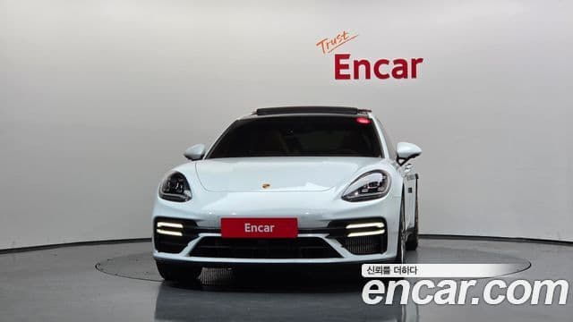 Porsche Panamera 2023 — Photo 13/20