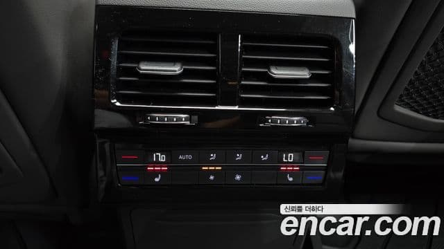 Volkswagen Touareg 2020 — Photo 16/20
